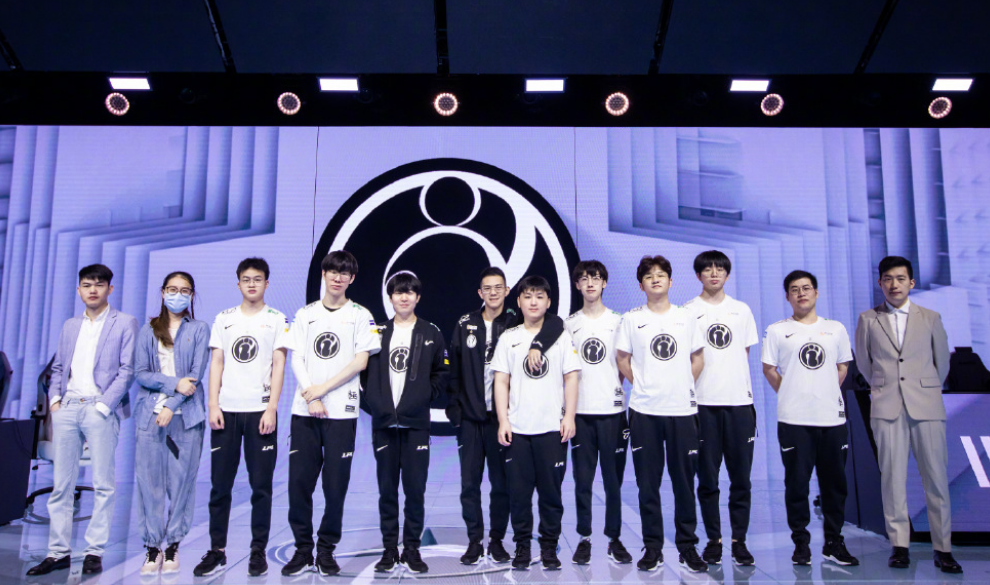 在欧洲足坛 在欧洲足坛